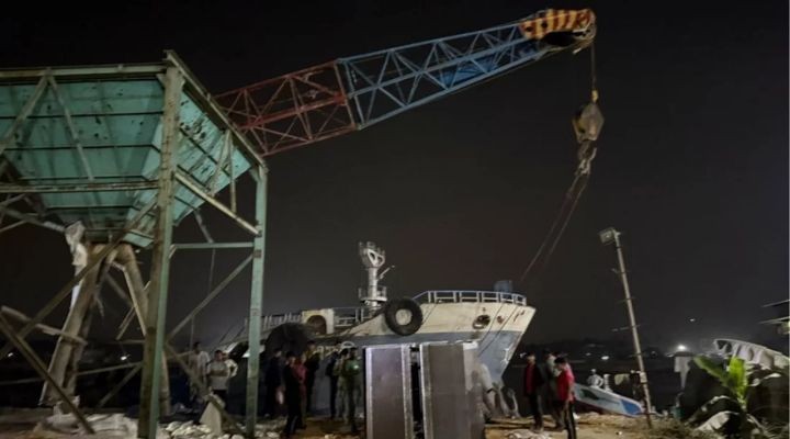 রূপগঞ্জে ক্রেনের তার ছিঁড়ে ২ শ্রমিক নিহত, আহত ২